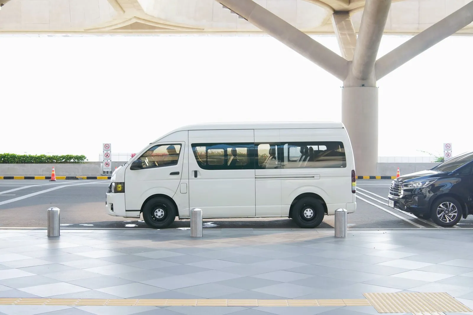 Combining Air Travel and Amtrak or Metro Silver Line With a Private Chauffeur